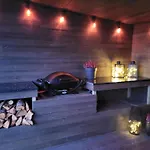 Idyllisk Hus Med Sauna Og Jacuzzi, Lyngen