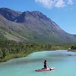 Casa de Férias Idyllisk Hus Med Sauna Og Jacuzzi, Lyngen *